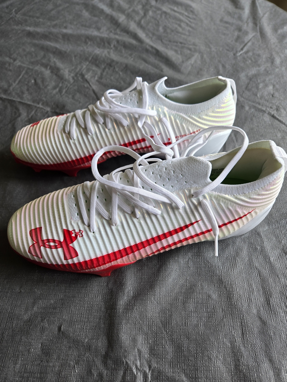 Under Armour Blur NWOT Football Men’s White & Red Cleats Size 14
